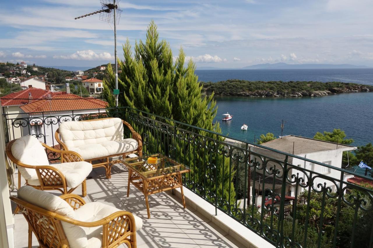 Beach Front House With View Marathos  Экстерьер фото