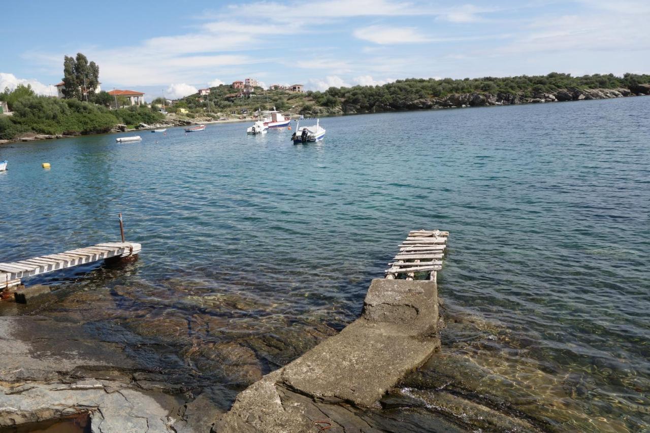 Beach Front House With View Marathos  Экстерьер фото