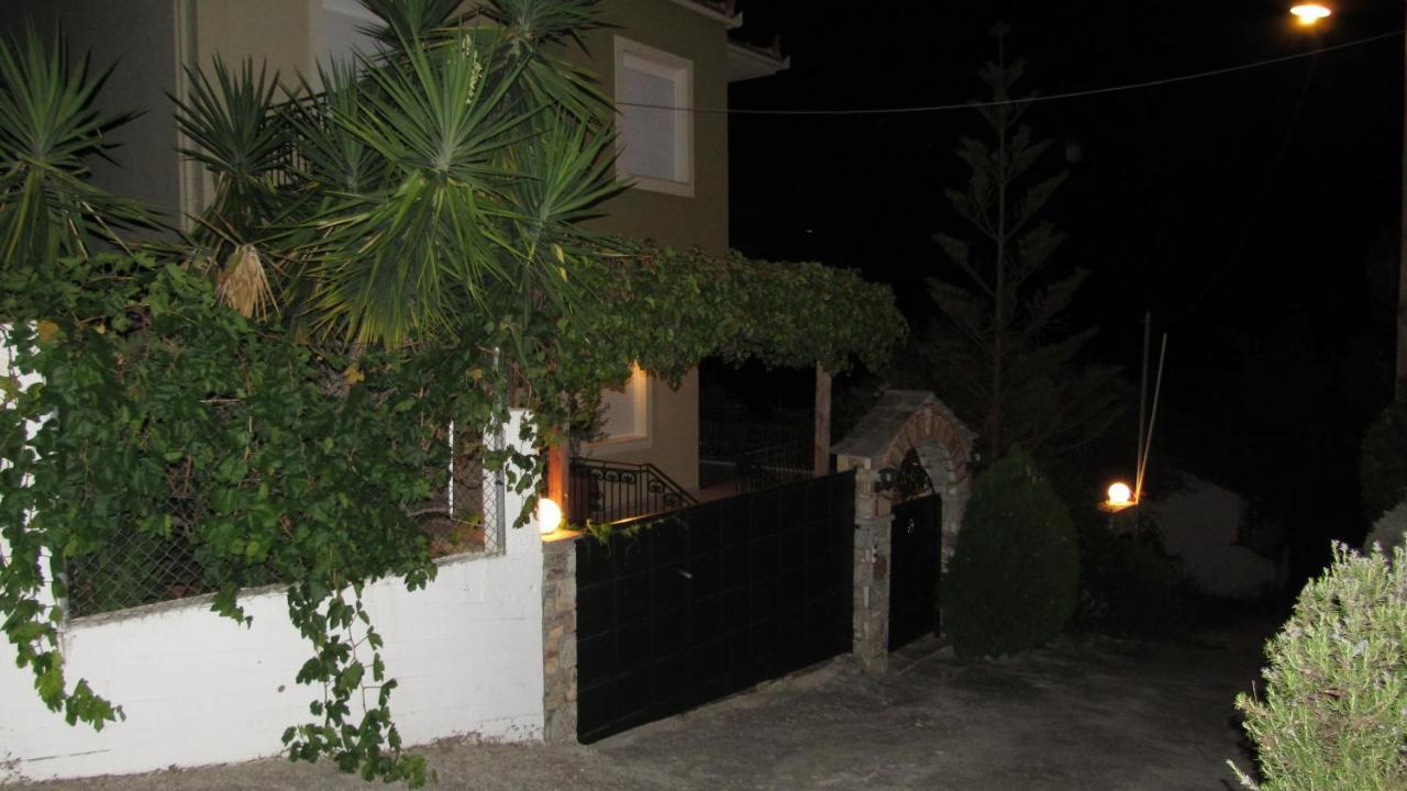 Beach Front House With View Marathos  Экстерьер фото
